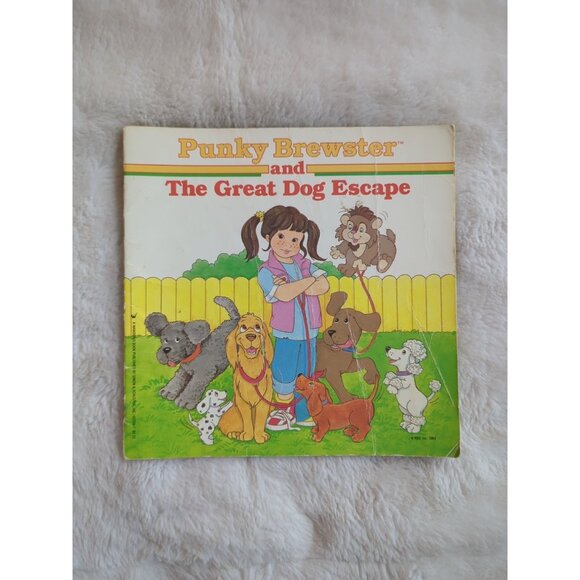 Simon & Schuster Vintage 1984 Paperback Punky Brewster and the Great Dog Escape - Picture 1 of 3